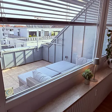 Penthouse Above - 2 Rooftop Terraces - East & West Appartement Fürth